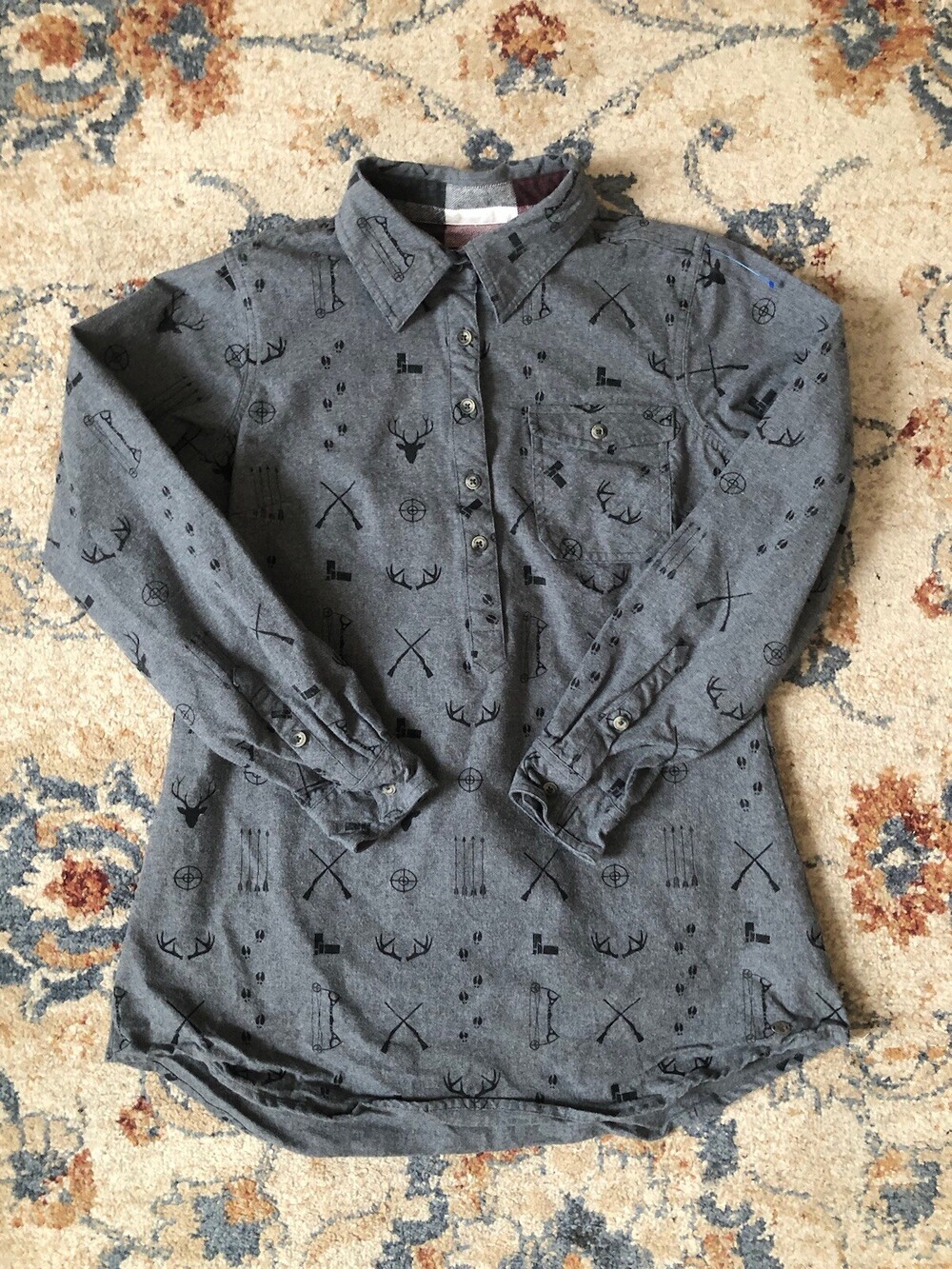 Legendary Whitetails Women's Size M Chamois Flannel Shirt All Over Print Gray